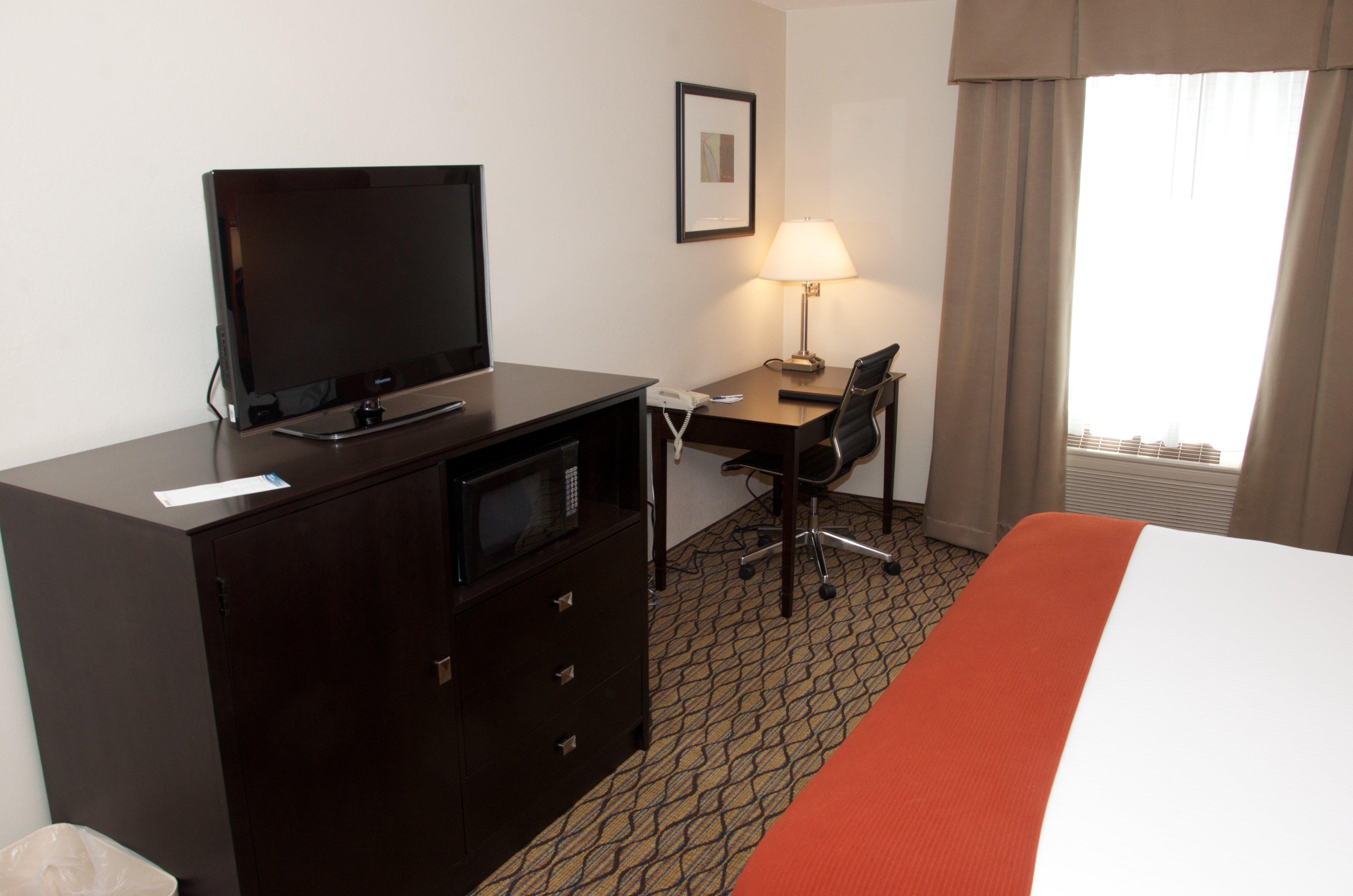 Holiday Inn Express Hotel & Suites Cadillac By Ihg Dış mekan fotoğraf