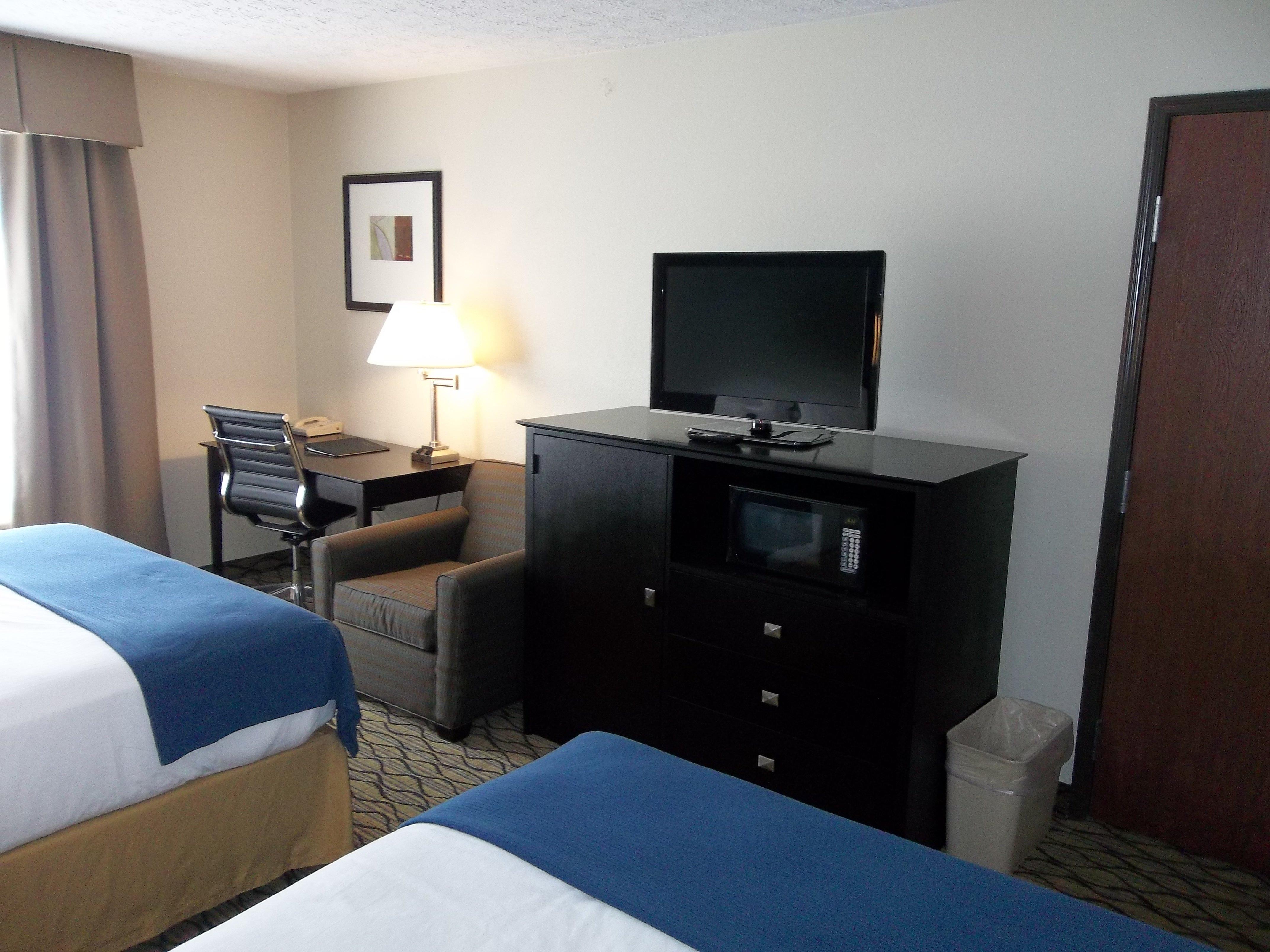 Holiday Inn Express Hotel & Suites Cadillac By Ihg Dış mekan fotoğraf