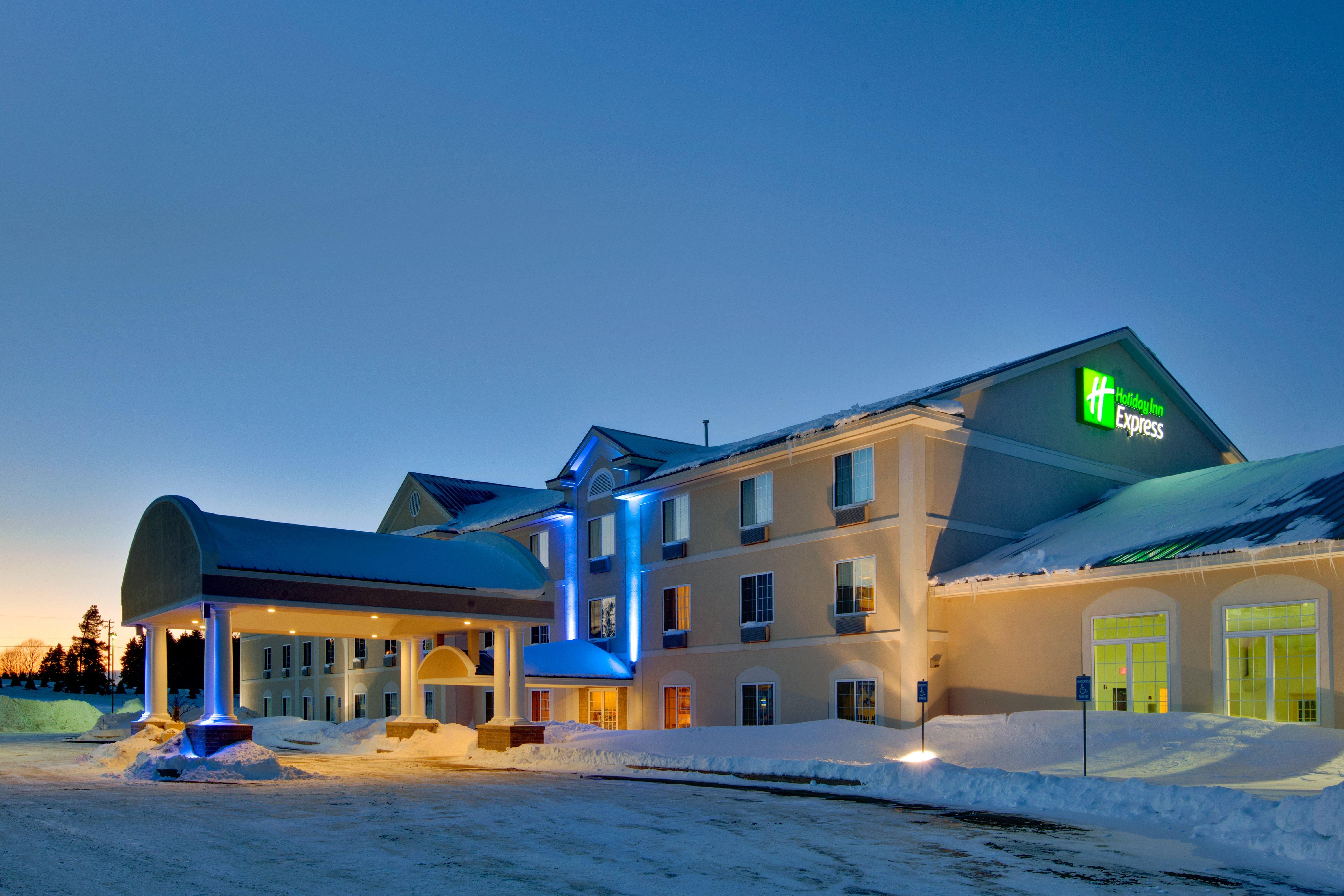Holiday Inn Express Hotel & Suites Cadillac By Ihg Dış mekan fotoğraf