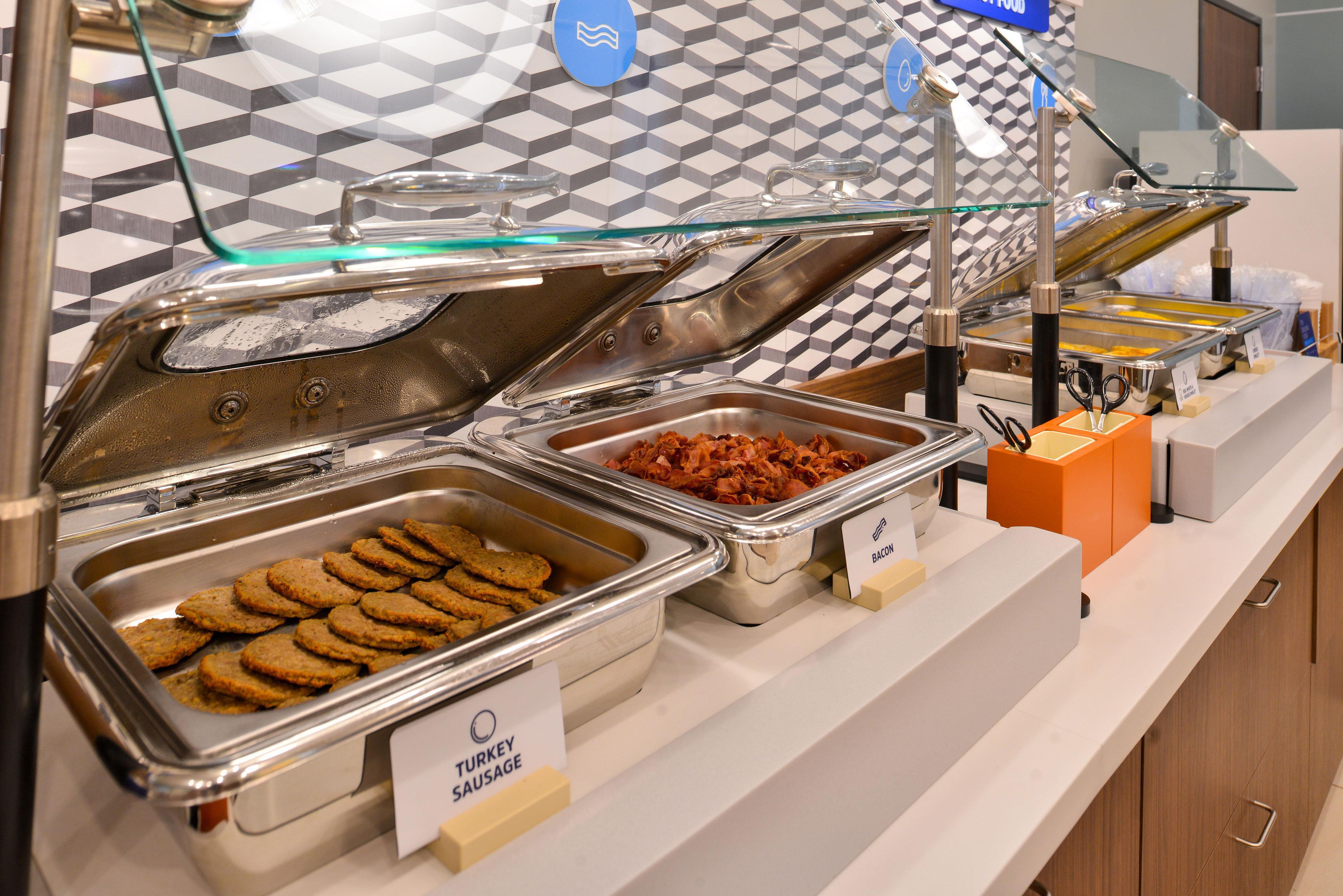 Holiday Inn Express Hotel & Suites Cadillac By Ihg Dış mekan fotoğraf