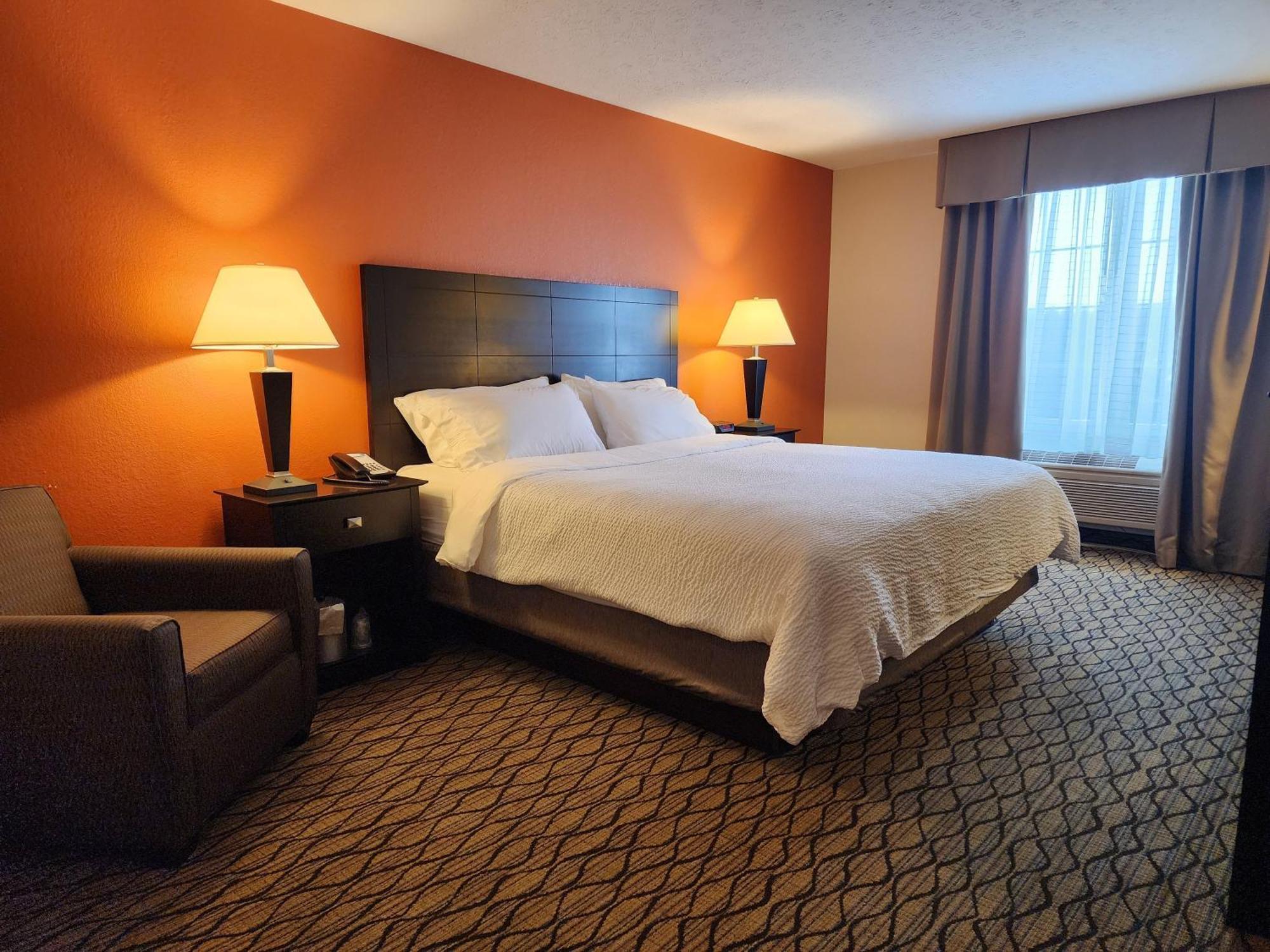 Holiday Inn Express Hotel & Suites Cadillac By Ihg Dış mekan fotoğraf